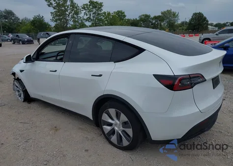 2023 Tesla Model Y Awd/Long Range Dual Motor All-Wheel Drive z USA, uszkodzony, nr VIN 7SAYGDEE9PA139906
